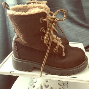 Baby Gap Toddler Sherpa boots shoes Sz 7